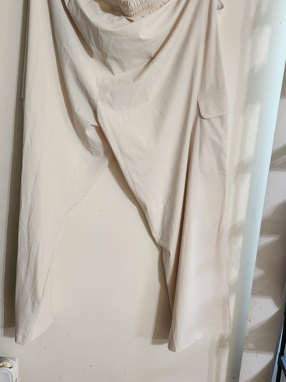 Old Navy Wide-Leg Pants in‎ Light Beige